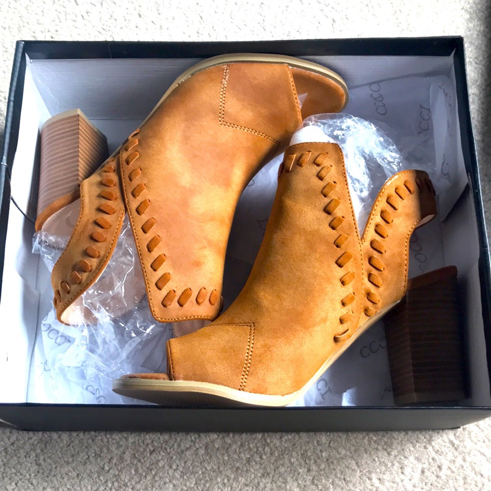 Ccocci faux suede peep toe bootie, Tan - 6